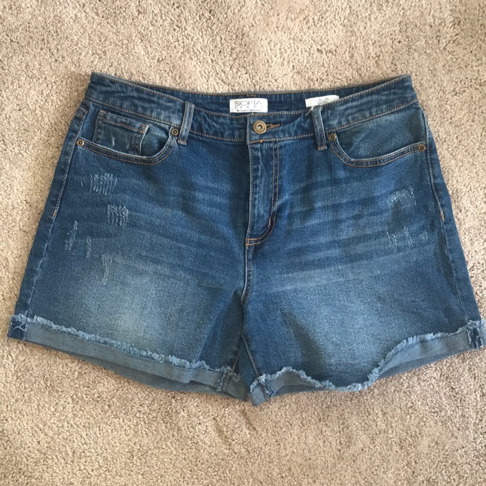 Sofia Vergara Jean Shorts - size 10